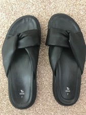Black Twist Slider Sandals