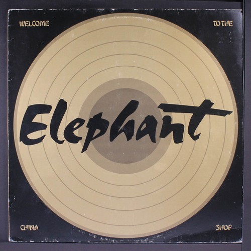 Elephant welcome the china - to,