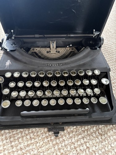 Oliver portable typewriter - oliver,
