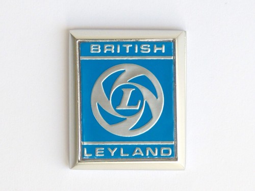 Triumph house badge - triumph,