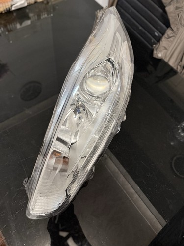 Ford fiesta headlight mk7 - ford,