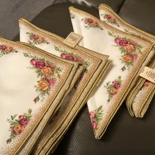 Old Country Roses 🌹 Napkins X 4