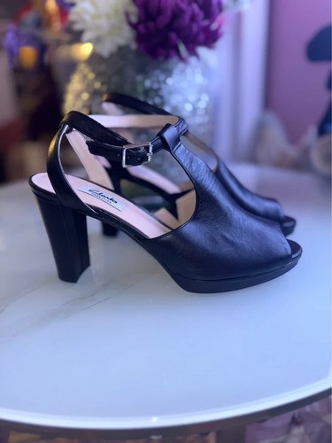 Bnwt clarks narrative - bnwt,