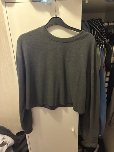 Grey cropped zara jumper size - grey,