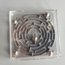 Loncraine Broxton Crazy Maze