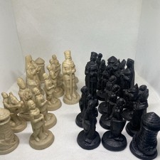 32 Vintage Retro Medieval