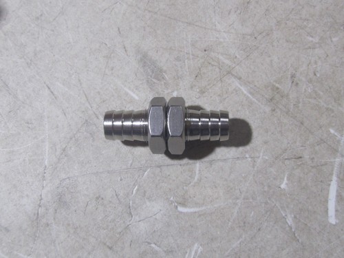 Hose barb thru bulk - 5/8,
