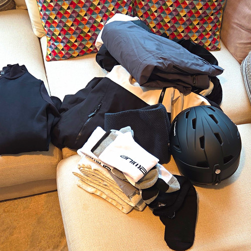 Job lot ski - lot, clothes