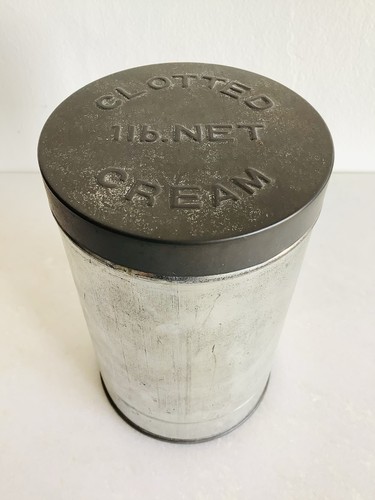 Vintage collectable tin - collectable,