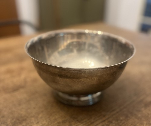 Small silver decorative bowl - silver,
