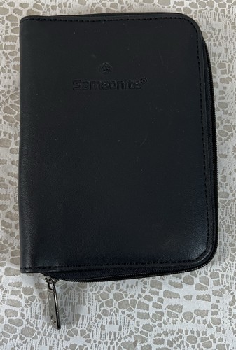 Samsonite zippered passport - zippered,