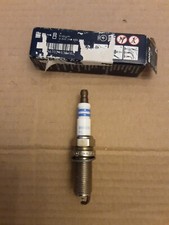 Spark Plug Genuine OE BOSCH Ignition 0242240665 / FR6HI332 IRIDIUM 