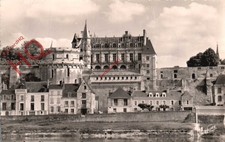 Picture Postcard>>Amboise, Le Quai Ch. Guinot, Le Chateau (Writing on Reverse)
