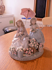 A LOVELY  BOXED LLADRO 5537