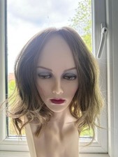 Raquel Welch Sheer LUXURY Bella Vida Petit Average SS  Cappuccino Wig.  New.