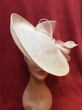 Hatinator Fascinator Taupe