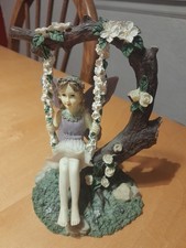 Dezine A FAIRY SWING Figurine
