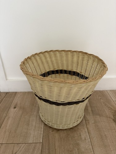 Vintage retro waste - vintage, paper