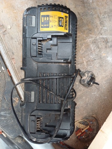 Dewalt dcb132 dual port - dewalt,
