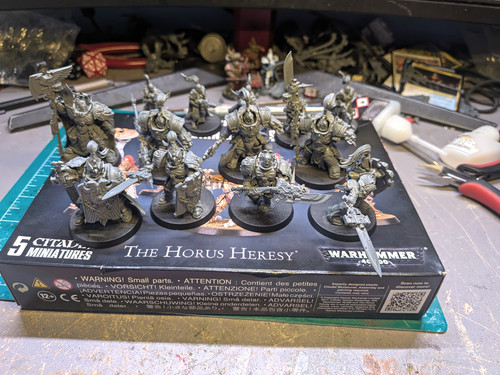 Warhammer 40k adeptus custodes - 40k,