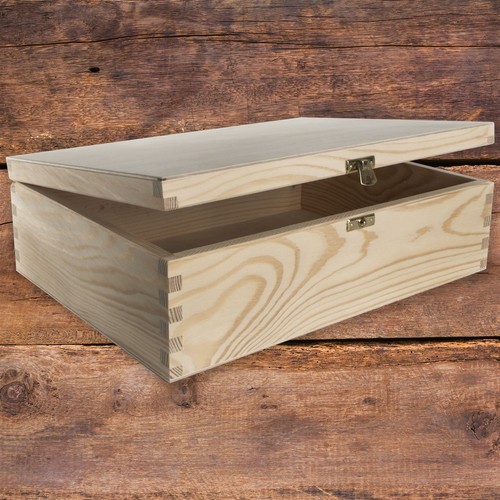 Wooden box with lid and - wooden,