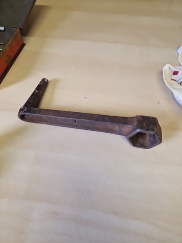 Vintage cast iron hexagonal - iron,