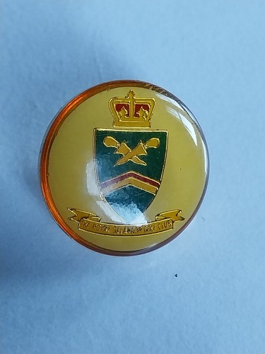 Rare royal selangor badge - selangor, gc