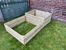 WOODEN RAISED BED VEGETABLE