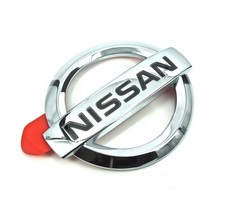 NEW GENUINE NISSAN REAR BOOT