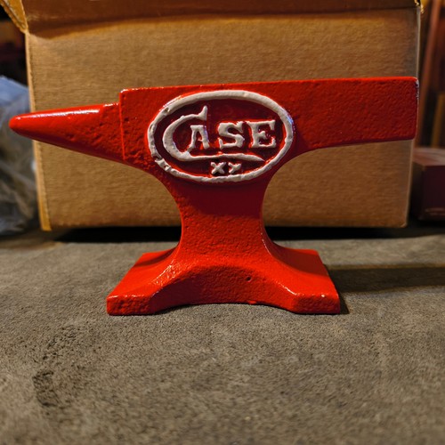 Red white cast - &,