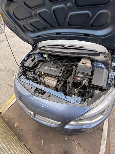 Vauxhall astra 2014 - vauxhall,