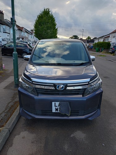 Toyota voxy seater - toyota, seater,2015