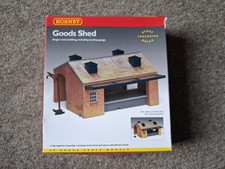 Hornby R8004 Engine Shed OO/HO
