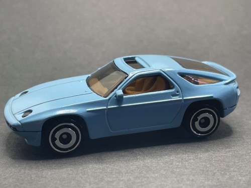 Hot wheels 1983 porsche 928 - hot,