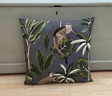 Safari Junge monkey dove grey