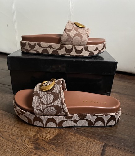 Beige brown coach sliders - brown,