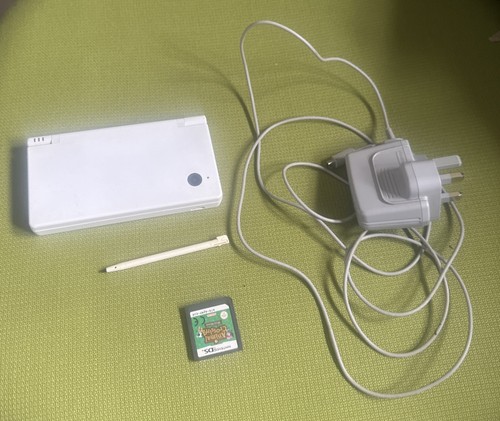 White nintendo dsi with - white,