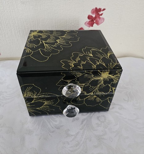Black gold mirrored - &, glass