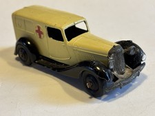 Vintage Diecast Dinky Toys #30f Pre War Daimler Ambulance in cream & black