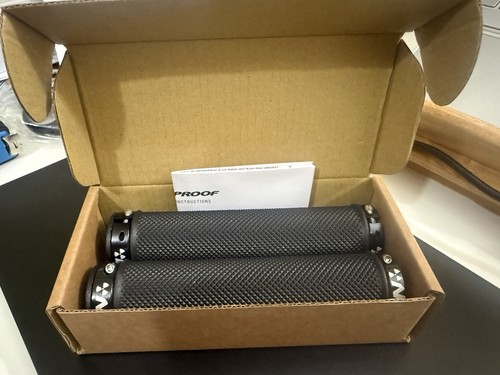 Nukeproof neutron knurled lock - neutron,