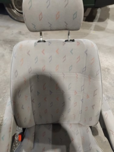 Seat - t4,