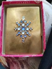 Lovely Vintage Gold tone Kigu