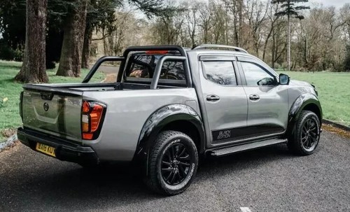 Nissan navara black - navara, edition