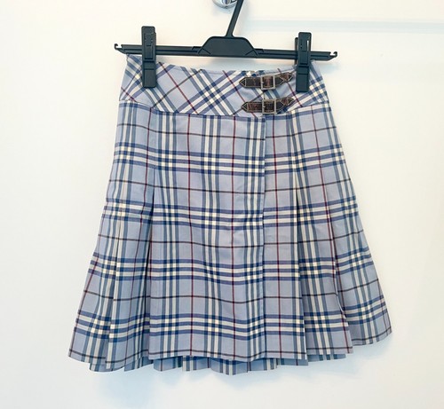 Burberry london 100 wool - 100%,
