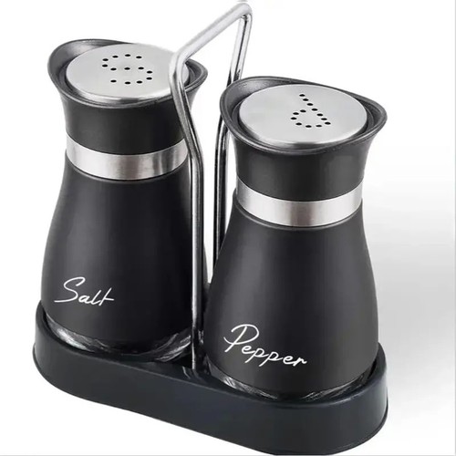 Pack salt and pepper - of,