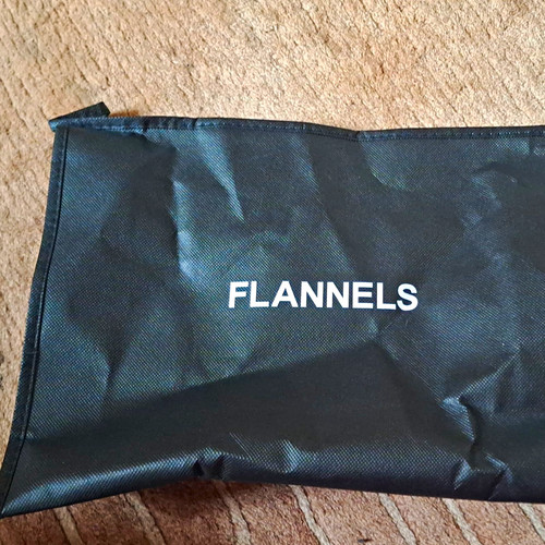 Black flannels gift bag - black,