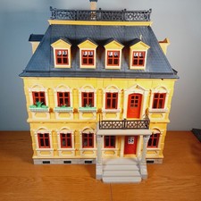 Playmobil 5301 Grande Mansion With Some Furniture & Figures