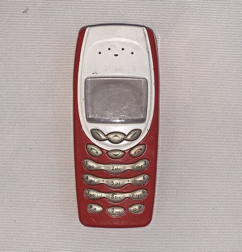 Nokia 3310 phone - v, case