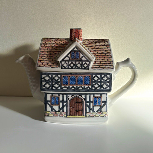 Vintage sadler tudor house - vintage, house"