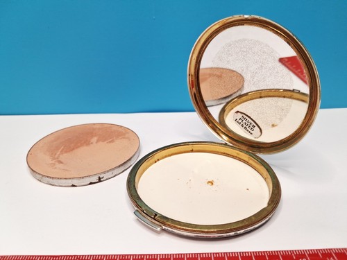 Vintage stratton compact
